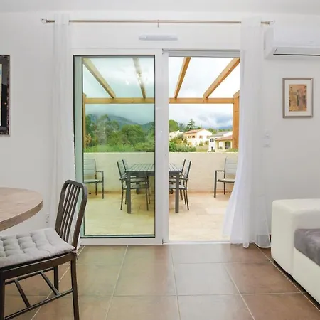 Stunning In Oletta W/ 2 Bedrooms And Wifi *